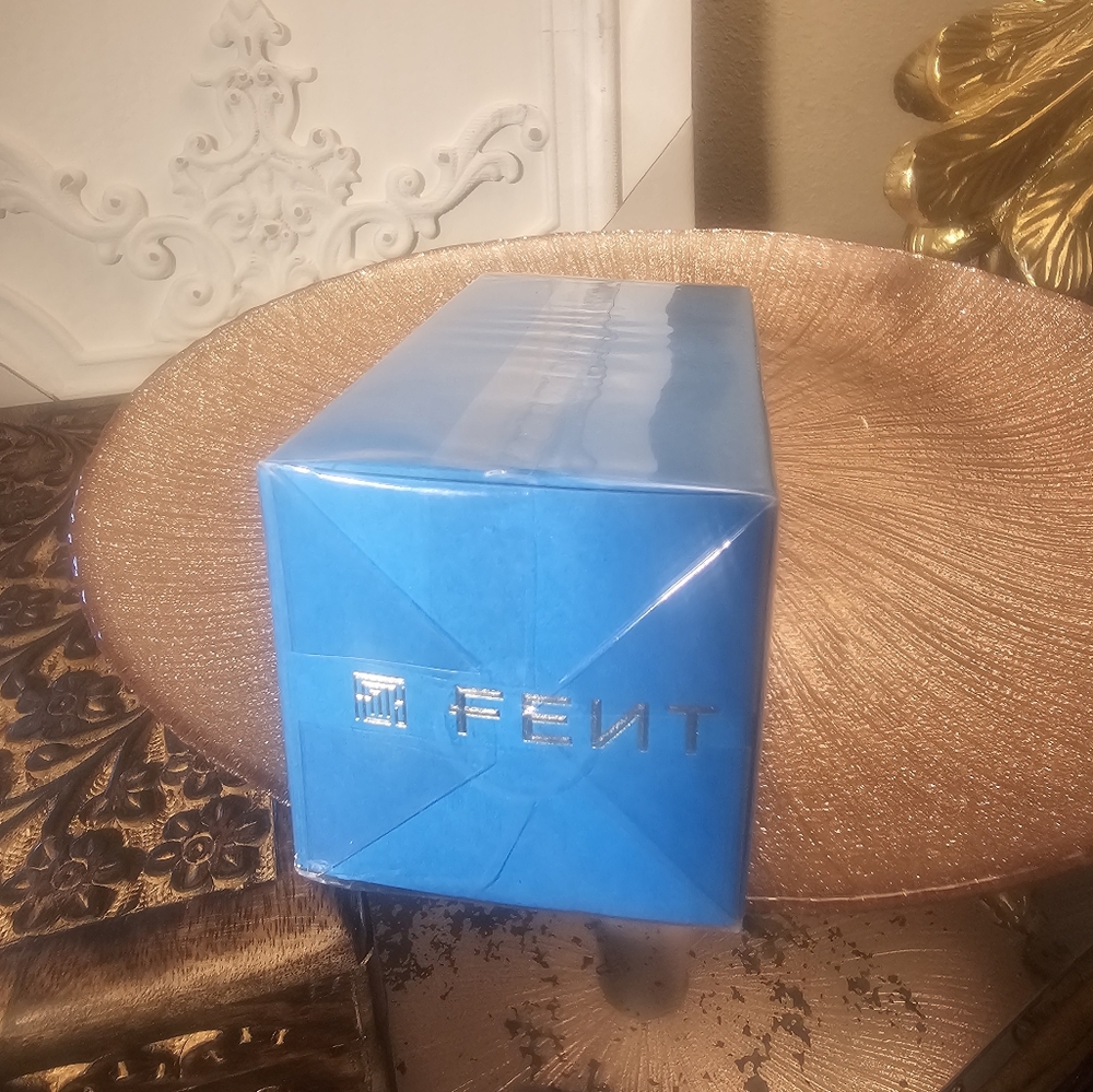 Fenty Blue Box - Picture 3 of 13